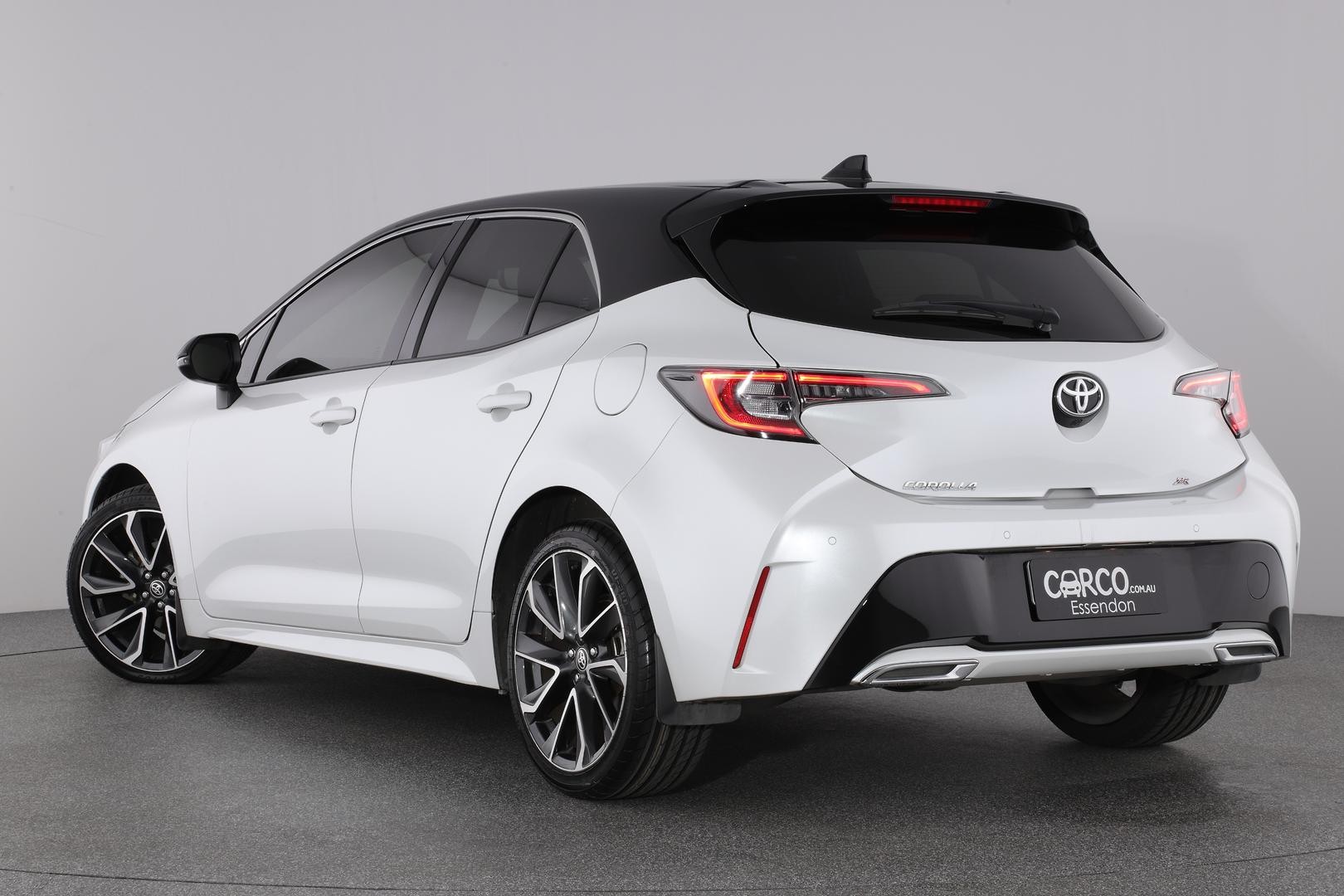 Toyota Corolla image 2