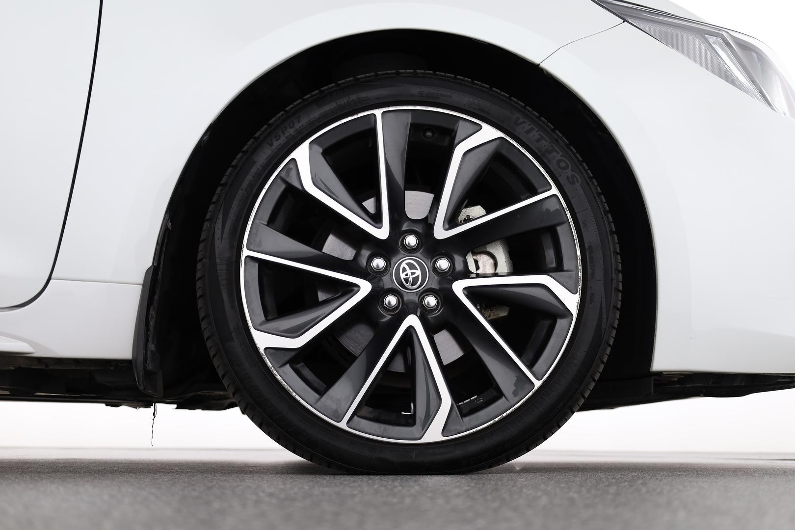 Toyota Corolla image 3