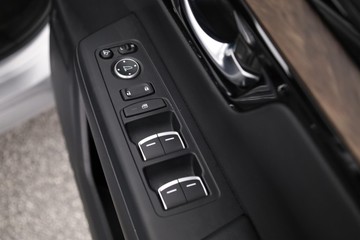 https://dvg-vehicle-assets.s3.amazonaws.com/C002482/c6a28g9893blbexy0vdmiwox4.jpg