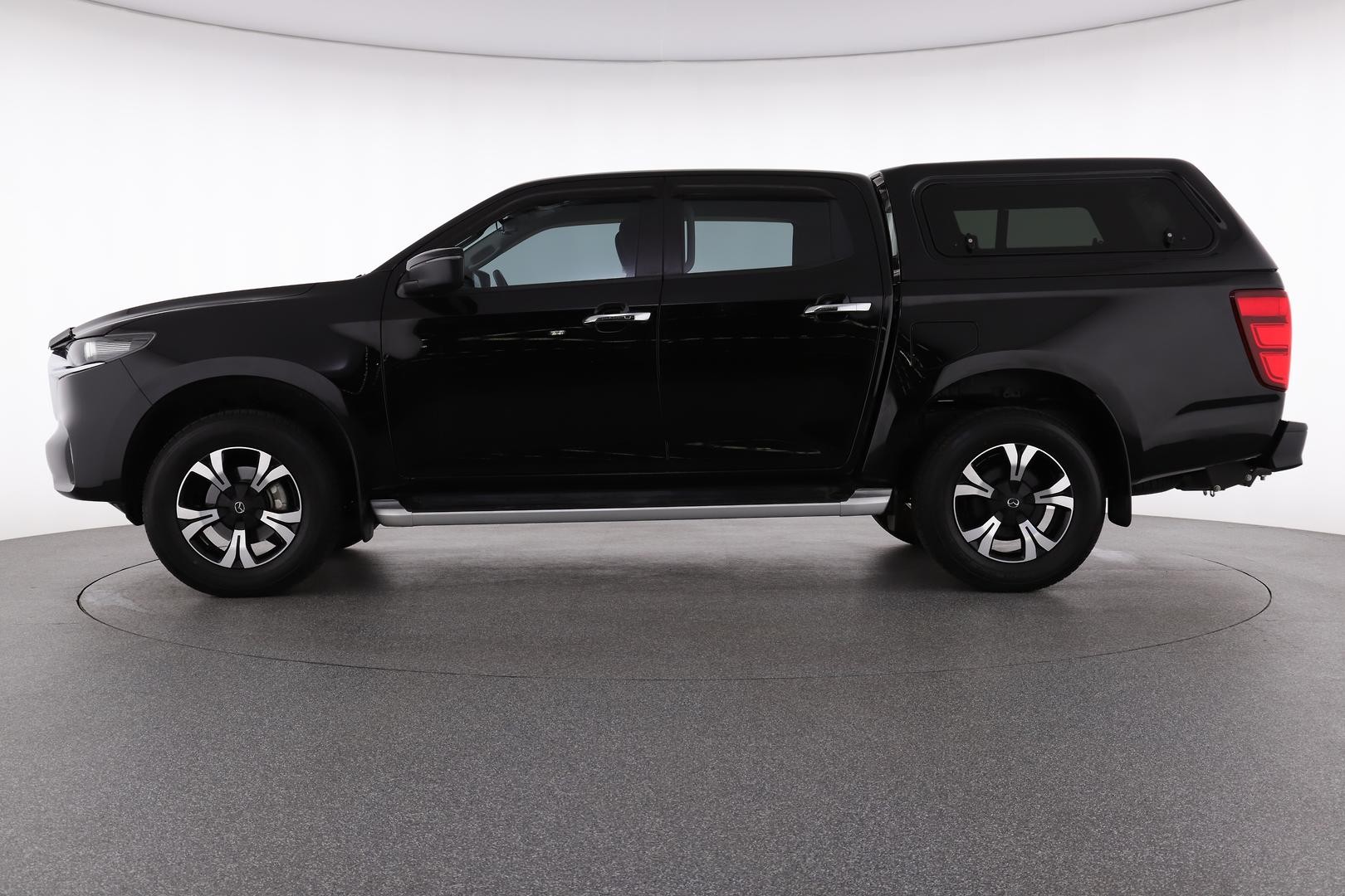 Mazda Bt-50 image 2