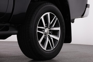 https://dvg-vehicle-assets.s3.amazonaws.com/C002490/9p5ddr9n09uf2f81h67y8504i.jpg
