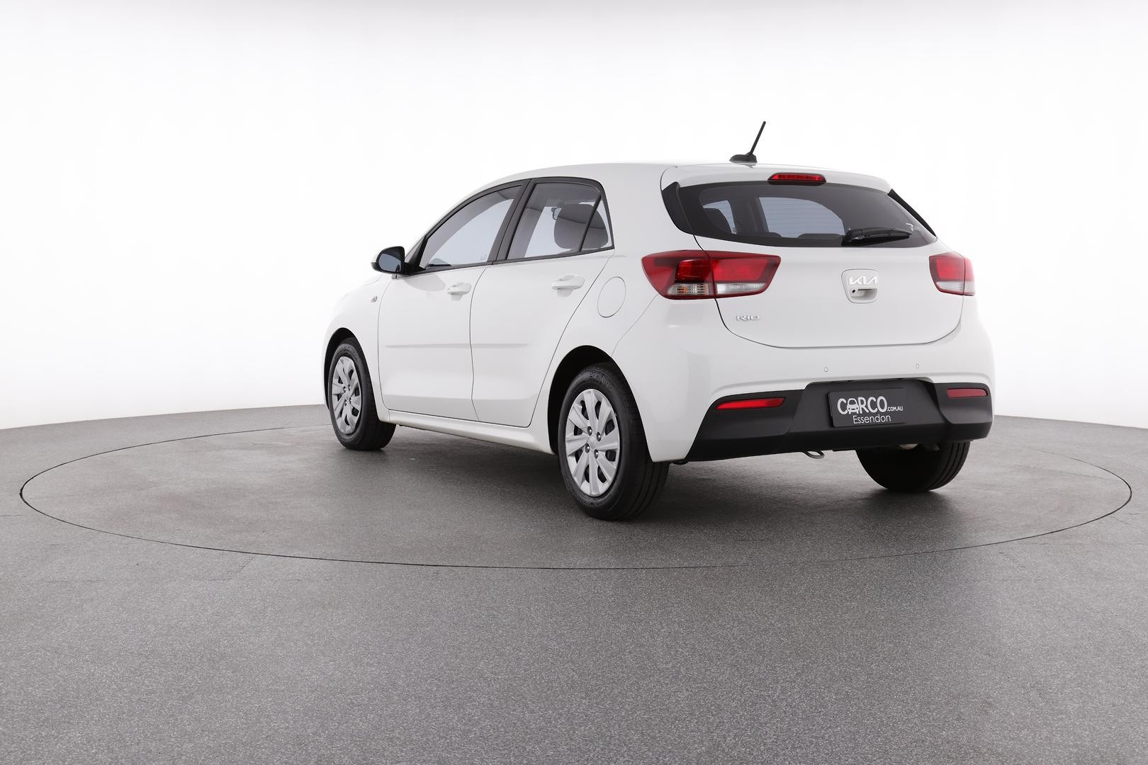 Kia Rio image 3