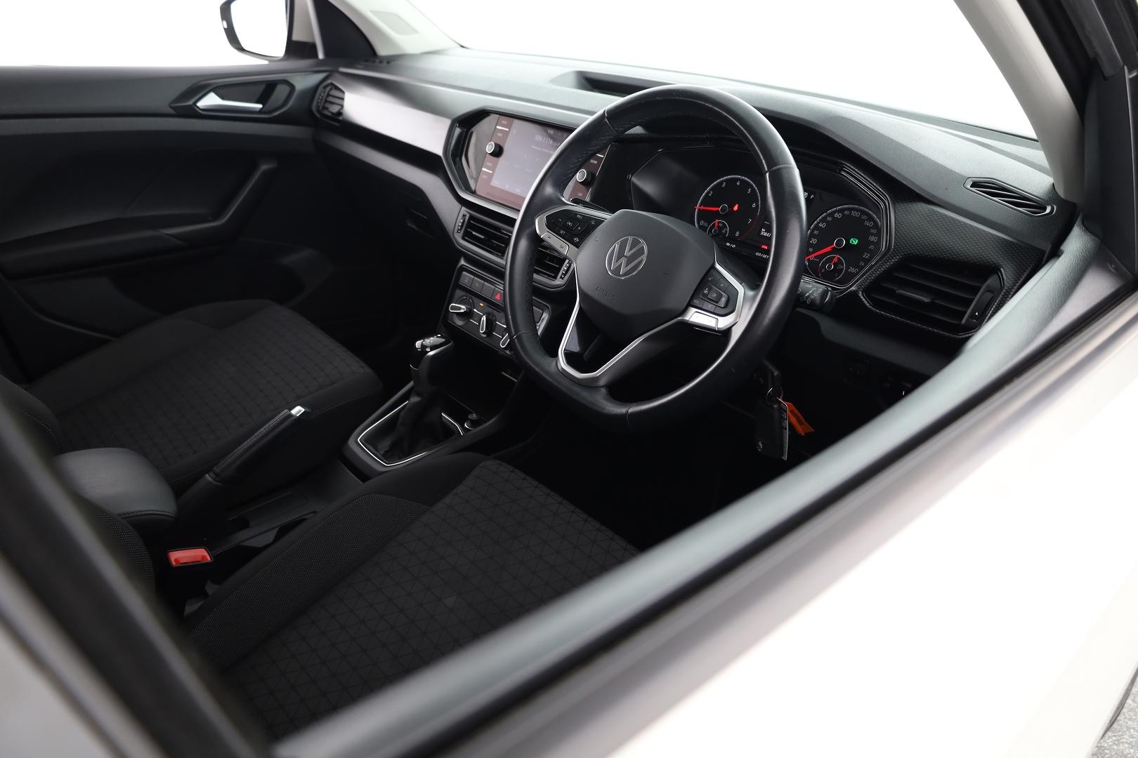 Volkswagen T-cross image 4