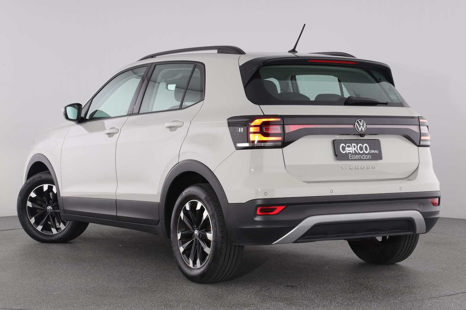 Volkswagen T-cross image 2