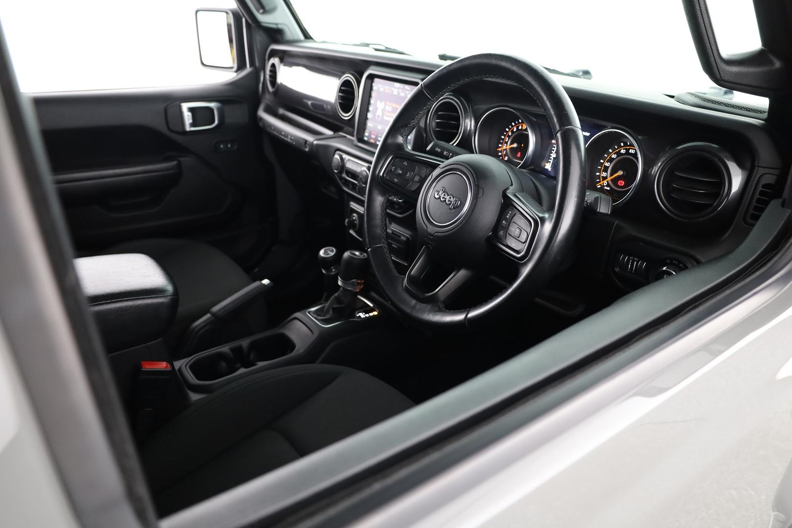 Jeep Wrangler image 4