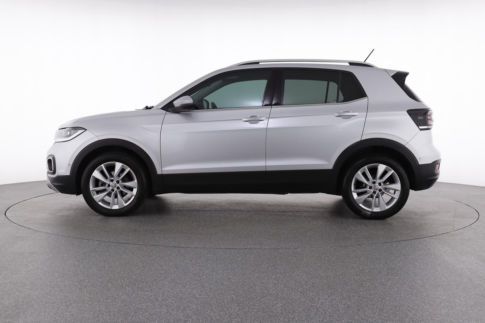 Volkswagen T-cross image 2