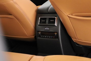 https://dvg-vehicle-assets.s3.amazonaws.com/C002586/4kus3d9kbn3klgarm6ks3sskx.jpg