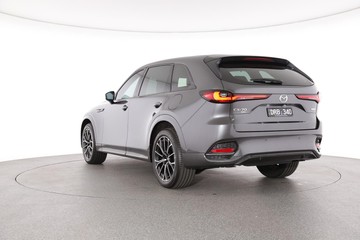 https://dvg-vehicle-assets.s3.amazonaws.com/C002586/blli0vbr9q945denv11v01zkv.jpg