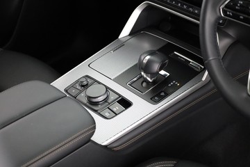 https://dvg-vehicle-assets.s3.amazonaws.com/C002587/5kx5xn9hwru641ntf8mku2glz.jpg