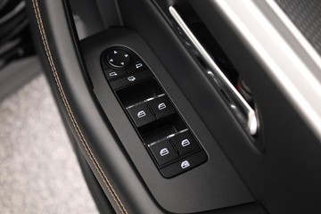 https://dvg-vehicle-assets.s3.amazonaws.com/C002587/aclhazue436oa4rshcjx01snr.jpg