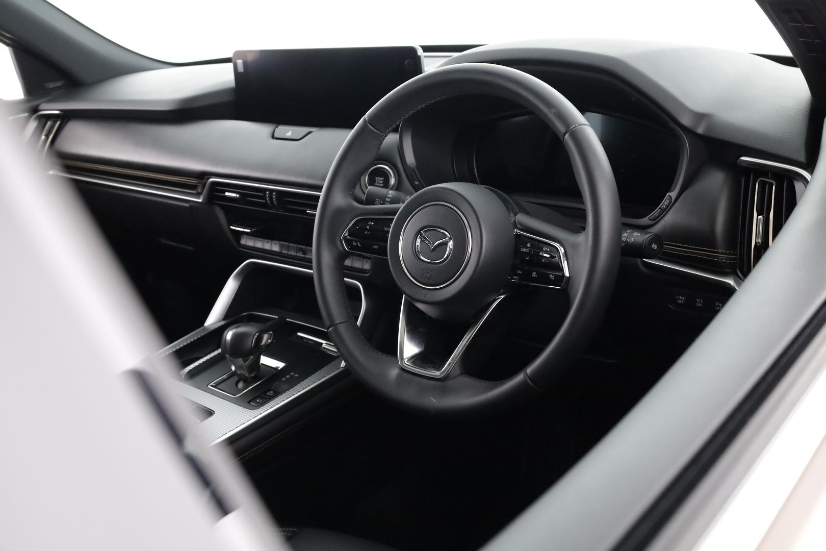 Mazda Cx-80 image 4