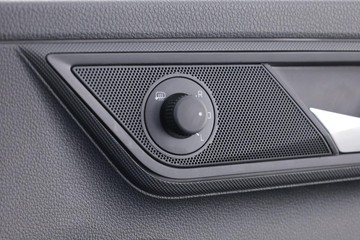 https://dvg-vehicle-assets.s3.amazonaws.com/C002623/ar0dtmi5es5azhxzpxvjevp52.jpg