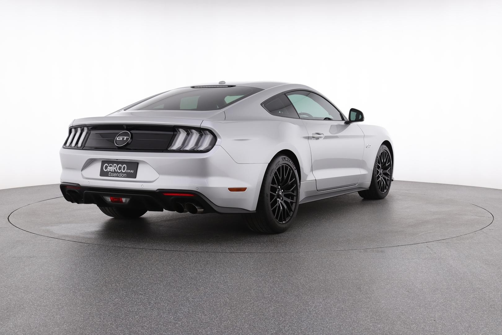 Ford Mustang image 4