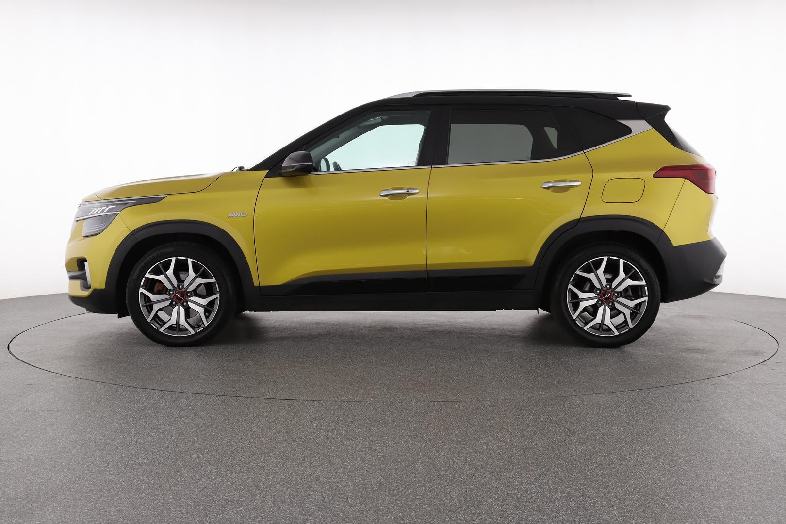 Kia Seltos image 2