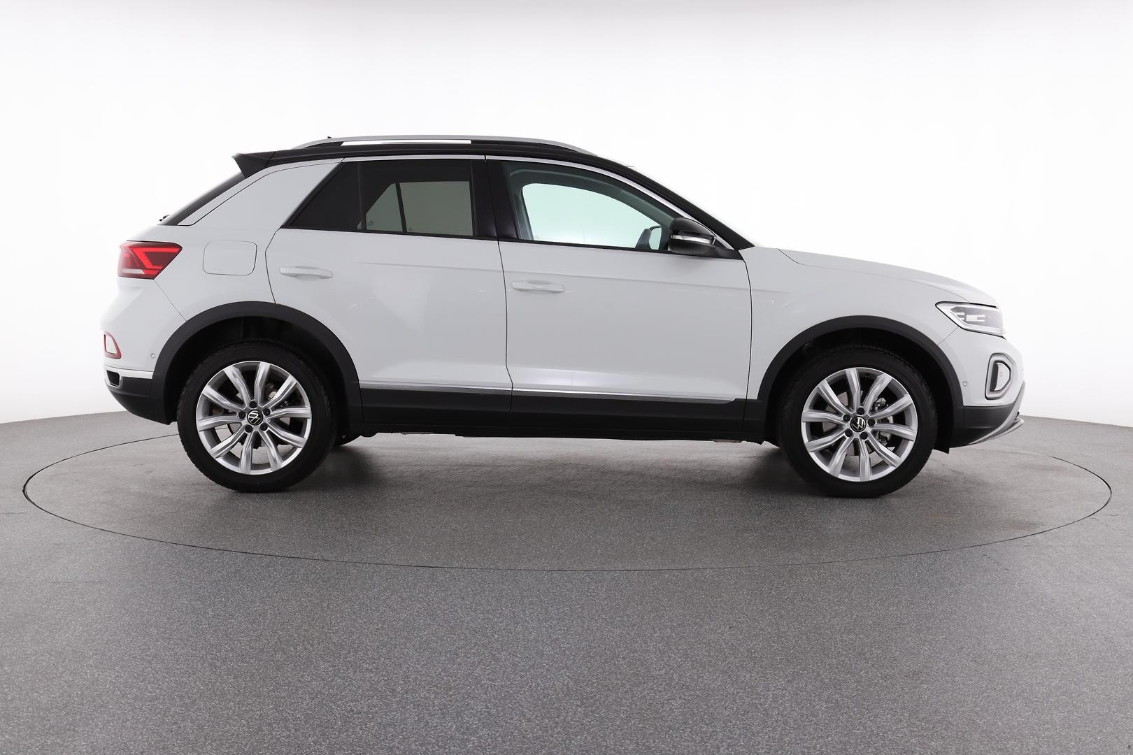 Volkswagen T-roc image 2