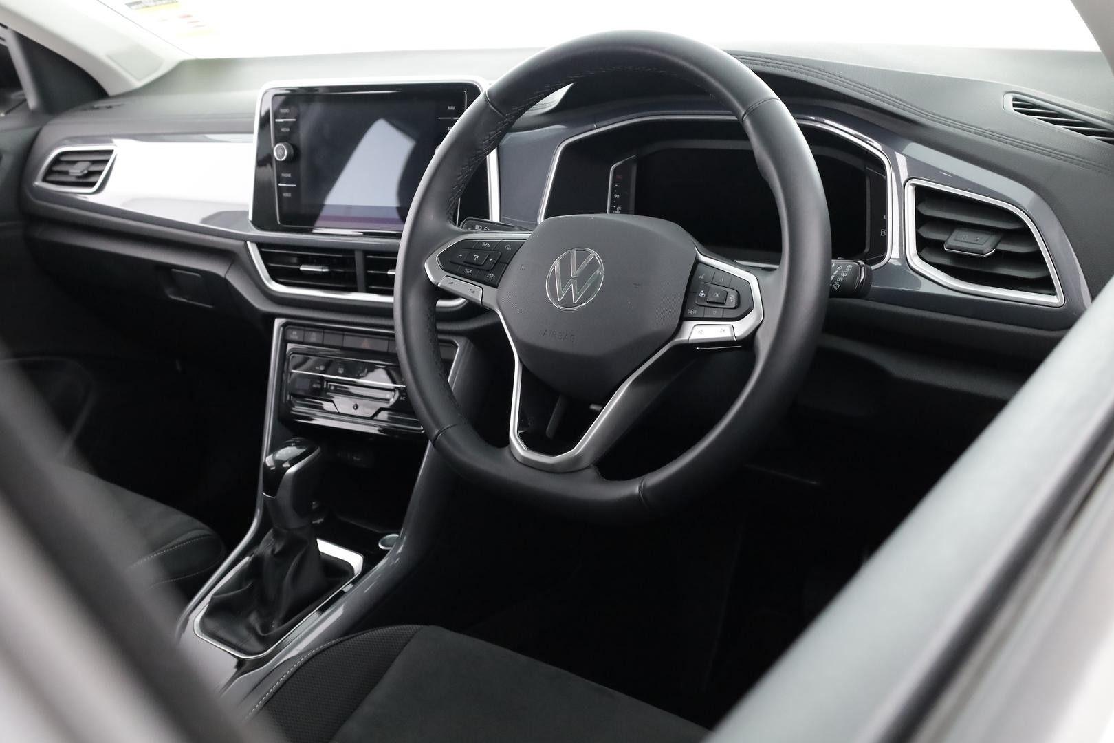 Volkswagen T-roc image 4
