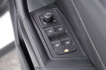 https://dvg-vehicle-assets.s3.amazonaws.com/C002645/d6du2jj8xaqo66or0j07dp149.jpg