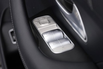 https://dvg-vehicle-assets.s3.amazonaws.com/C002652/ahoxcuty2mhubq3mc05xcinw7.jpg