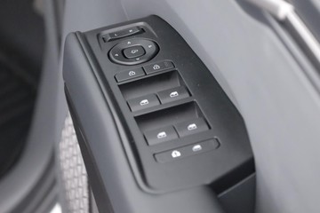 https://dvg-vehicle-assets.s3.amazonaws.com/C002654/5or7oh9h9u8qda9gc0g9h1vhm.jpg