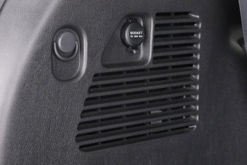 https://dvg-vehicle-assets.s3.amazonaws.com/C002688/155aoiw51mz25visdk0j6f7d2.jpg