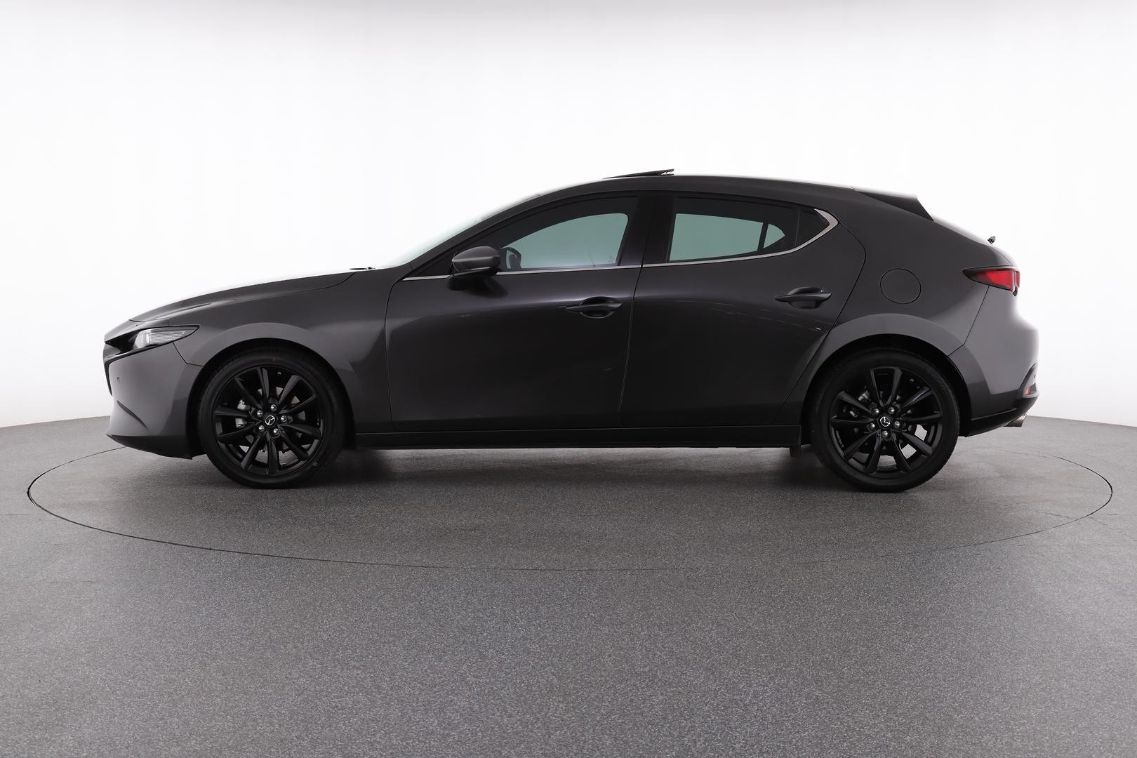 Mazda 3 image 2