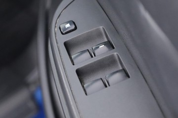 https://dvg-vehicle-assets.s3.amazonaws.com/C002698/dd4twsnlux4jmwgryx83zz7i2.jpg