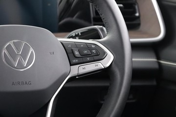 https://dvg-vehicle-assets.s3.amazonaws.com/C002714/e5ax6rnbwprfnerpasshrw15v.jpg