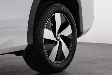 https://dvg-vehicle-assets.s3.amazonaws.com/C002715/57wxhueak2fvmietam0y26b9q.jpg