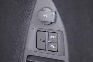 https://dvg-vehicle-assets.s3.amazonaws.com/C002723/2gi17det4qo710q6d4i6ol5z9.jpg