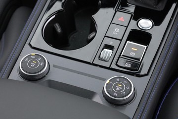 https://dvg-vehicle-assets.s3.amazonaws.com/C002723/5dv78r5c3ic7hvpcf76329j9g.jpg