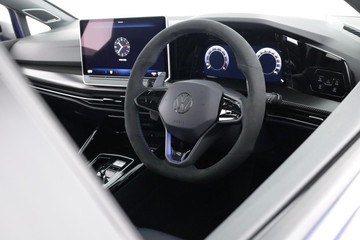 https://dvg-vehicle-assets.s3.amazonaws.com/C002727/b9pb9ttu2uw8fd2rt95fs6qxi.jpg