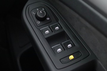 https://dvg-vehicle-assets.s3.amazonaws.com/C002728/5cxg7h1pw80odaimxg1wmi6f1.jpg