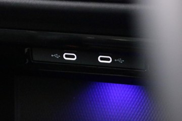 https://dvg-vehicle-assets.s3.amazonaws.com/C002728/6bcv7zbv9000ct3z5bis7wdlh.jpg
