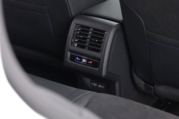 https://dvg-vehicle-assets.s3.amazonaws.com/C002728/koipvvg74hh5jq5i1ojn6ysk.jpg