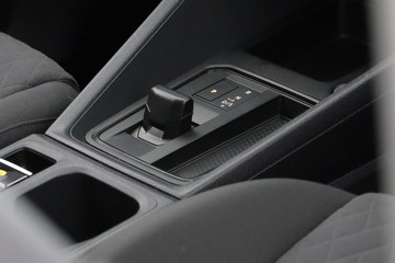 https://dvg-vehicle-assets.s3.amazonaws.com/C002741/e9b3upo9ib9x59rkfbut1cluu.jpg