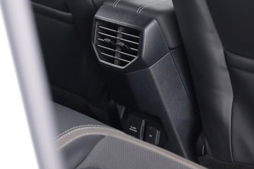 https://dvg-vehicle-assets.s3.amazonaws.com/C002742/4agm7dndan9aihlzu2rk11pmd.jpg