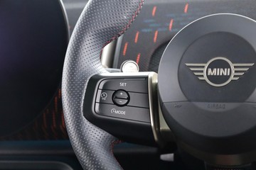 https://dvg-vehicle-assets.s3.amazonaws.com/C002761/ee1rp2piqi09rfng9s3w50hu.jpg