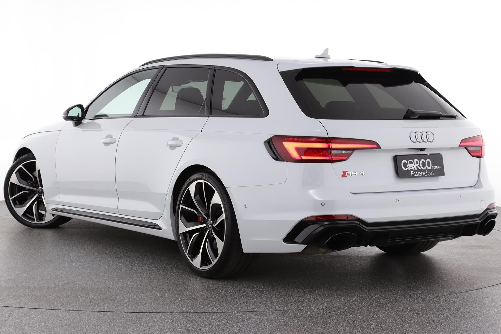 Audi Rs4 image 2