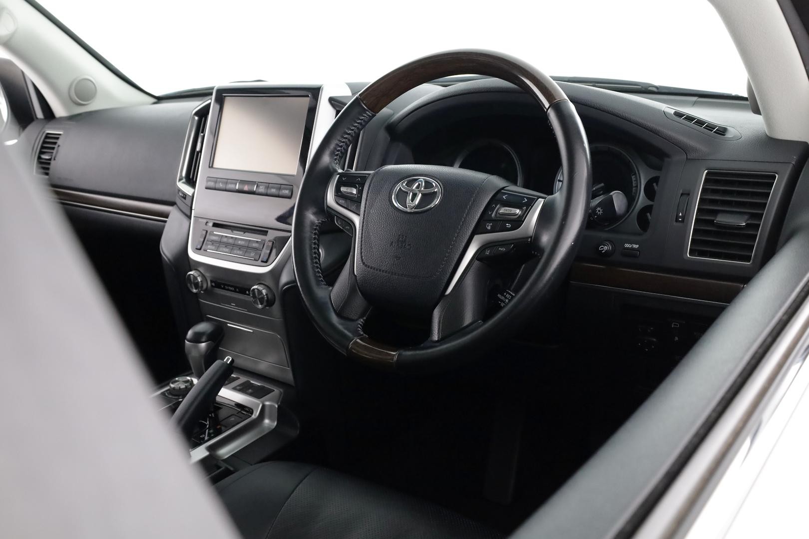 Toyota Landcruiser image 4