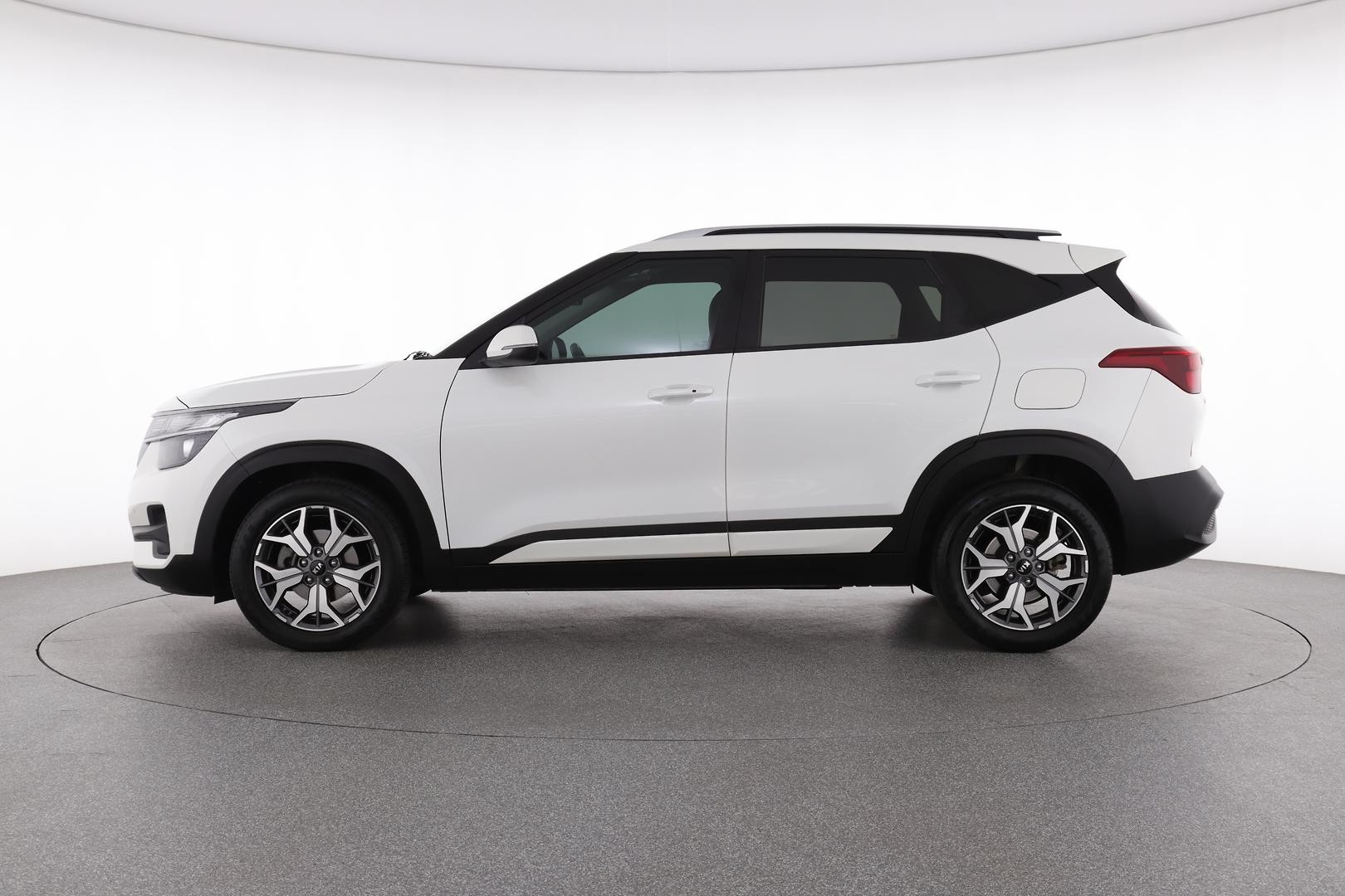 Kia Seltos image 3