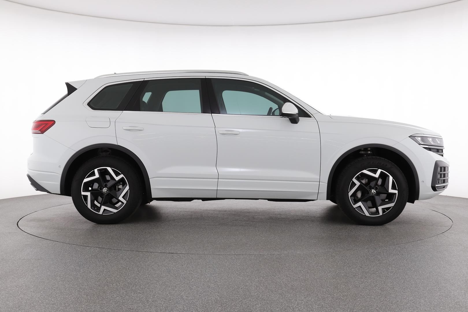 Volkswagen Touareg image 2