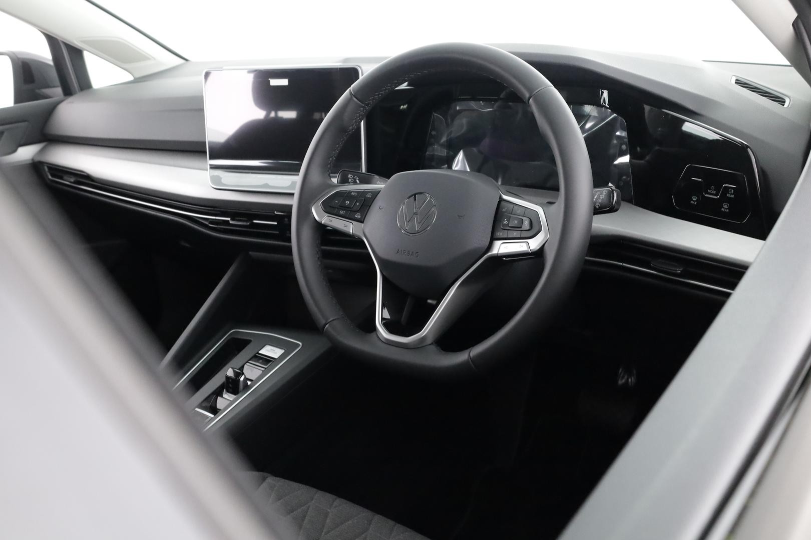 Volkswagen Golf image 4