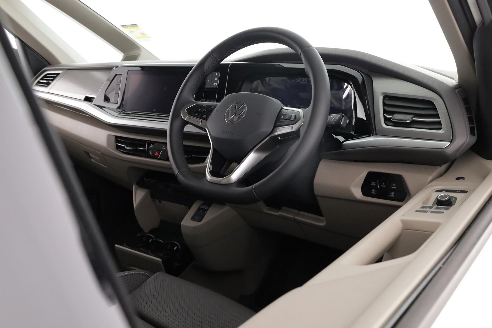 Volkswagen Multivan image 4