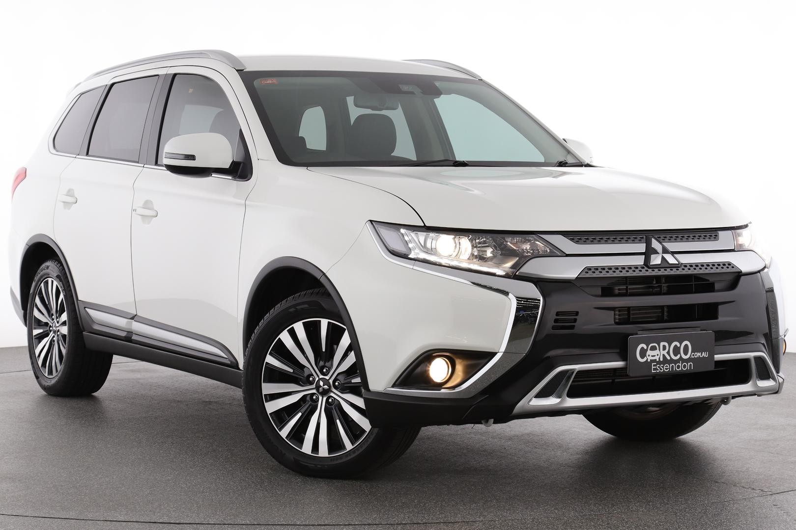 Mitsubishi Outlander image 1