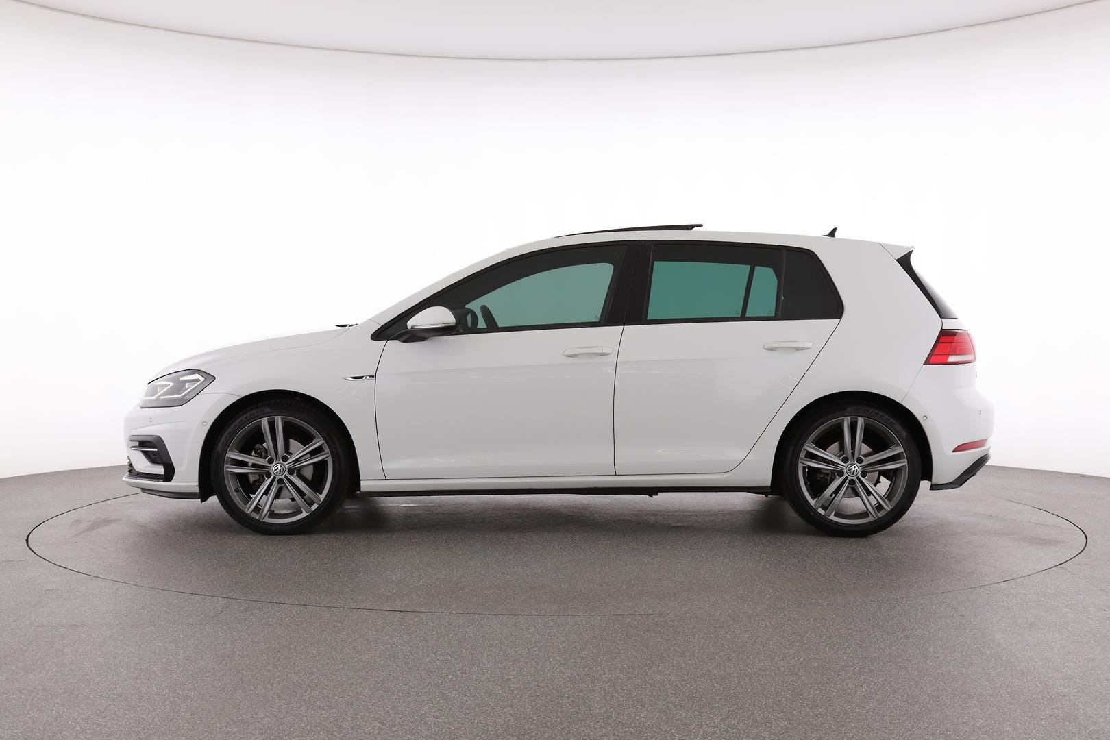 Volkswagen Golf image 3