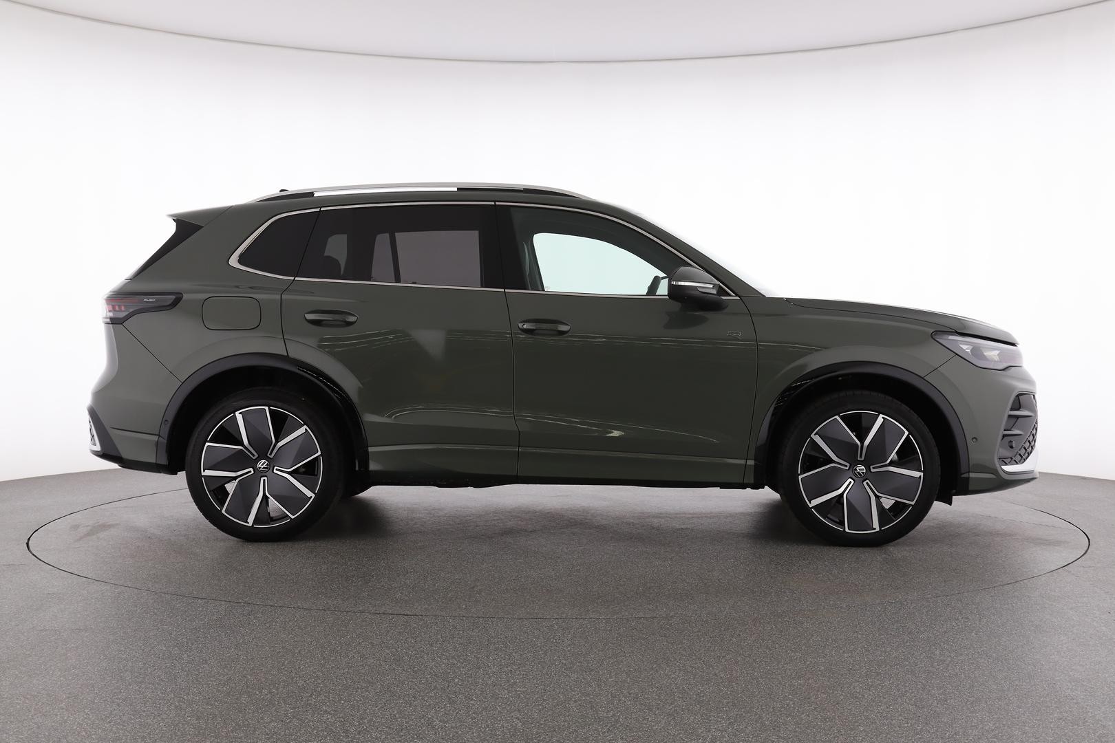 Volkswagen Tiguan image 2