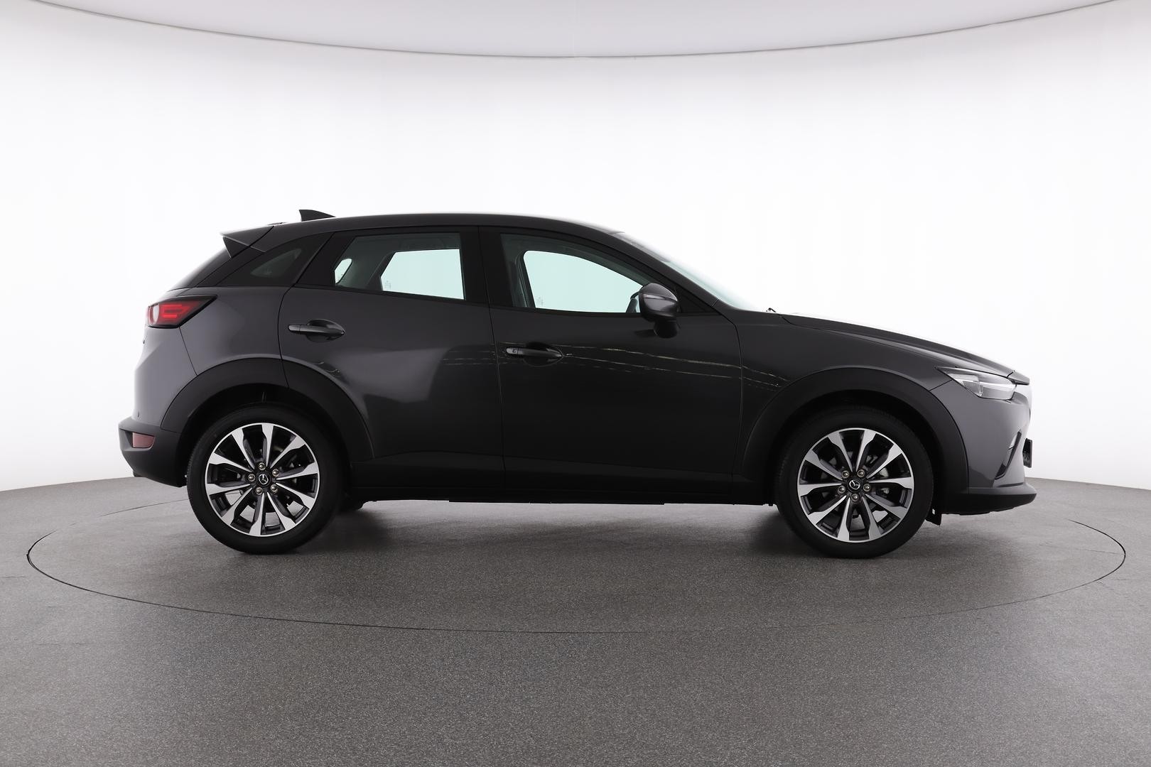 Mazda Cx-3 image 2