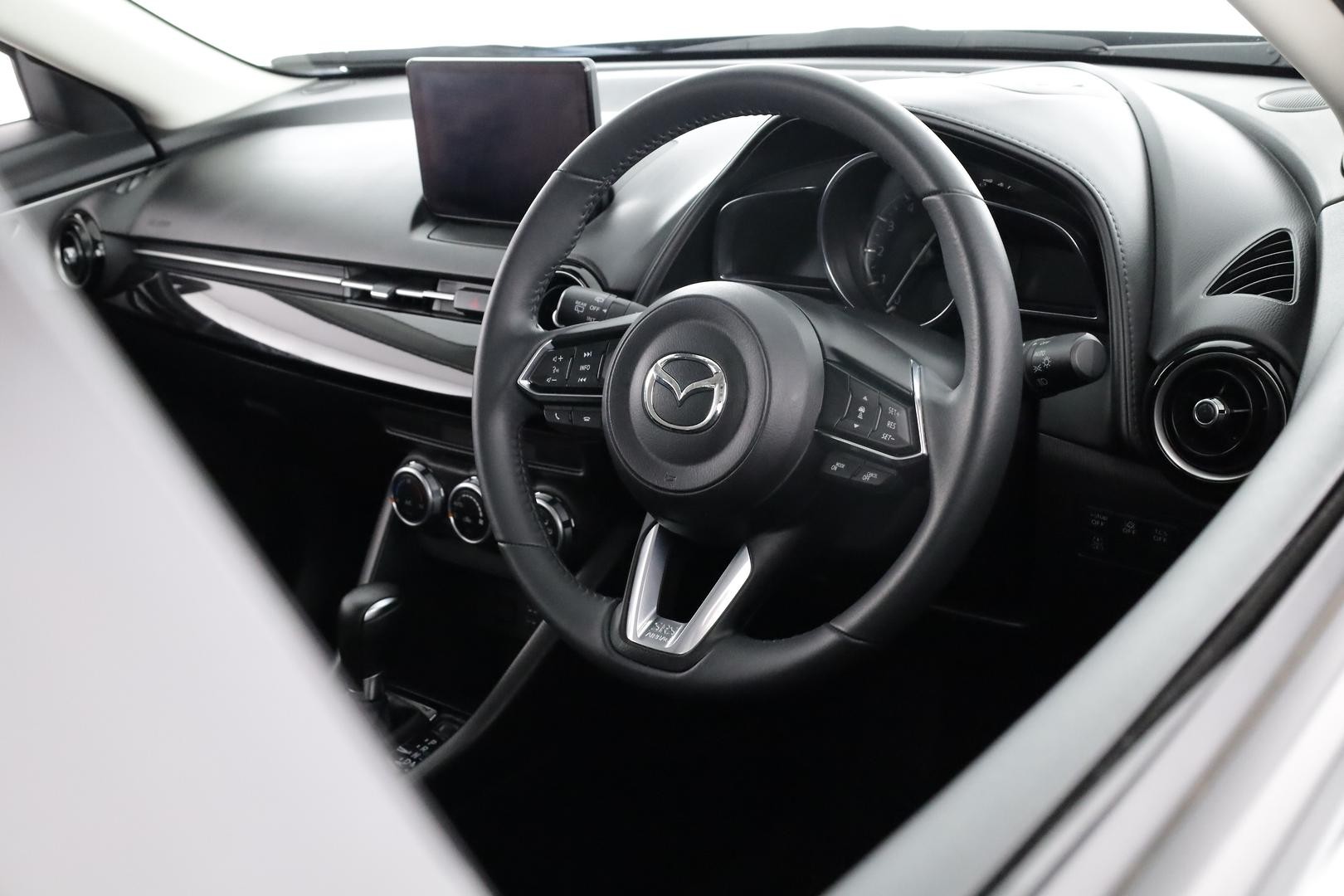 Mazda Cx-3 image 4