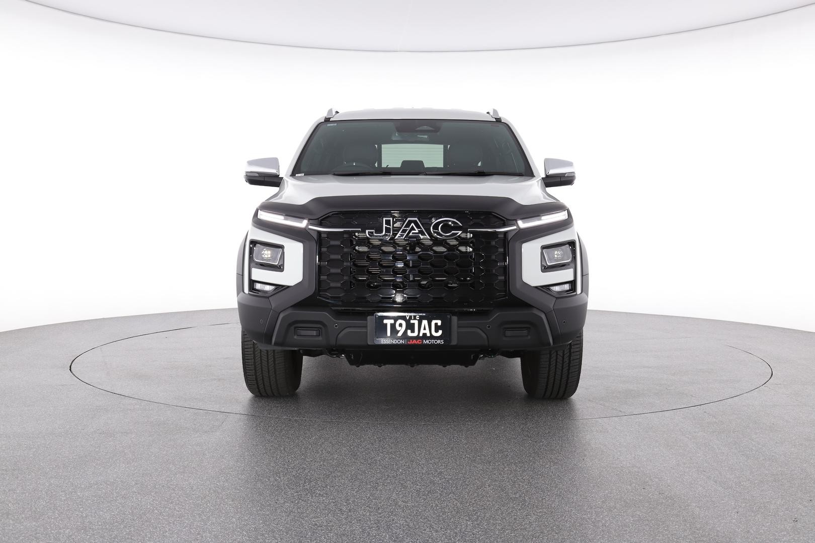 Jac T9 image 2