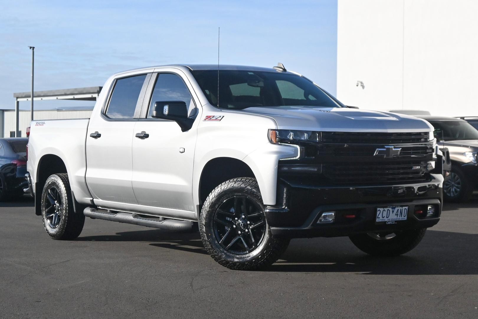 Chevrolet Silverado image 3